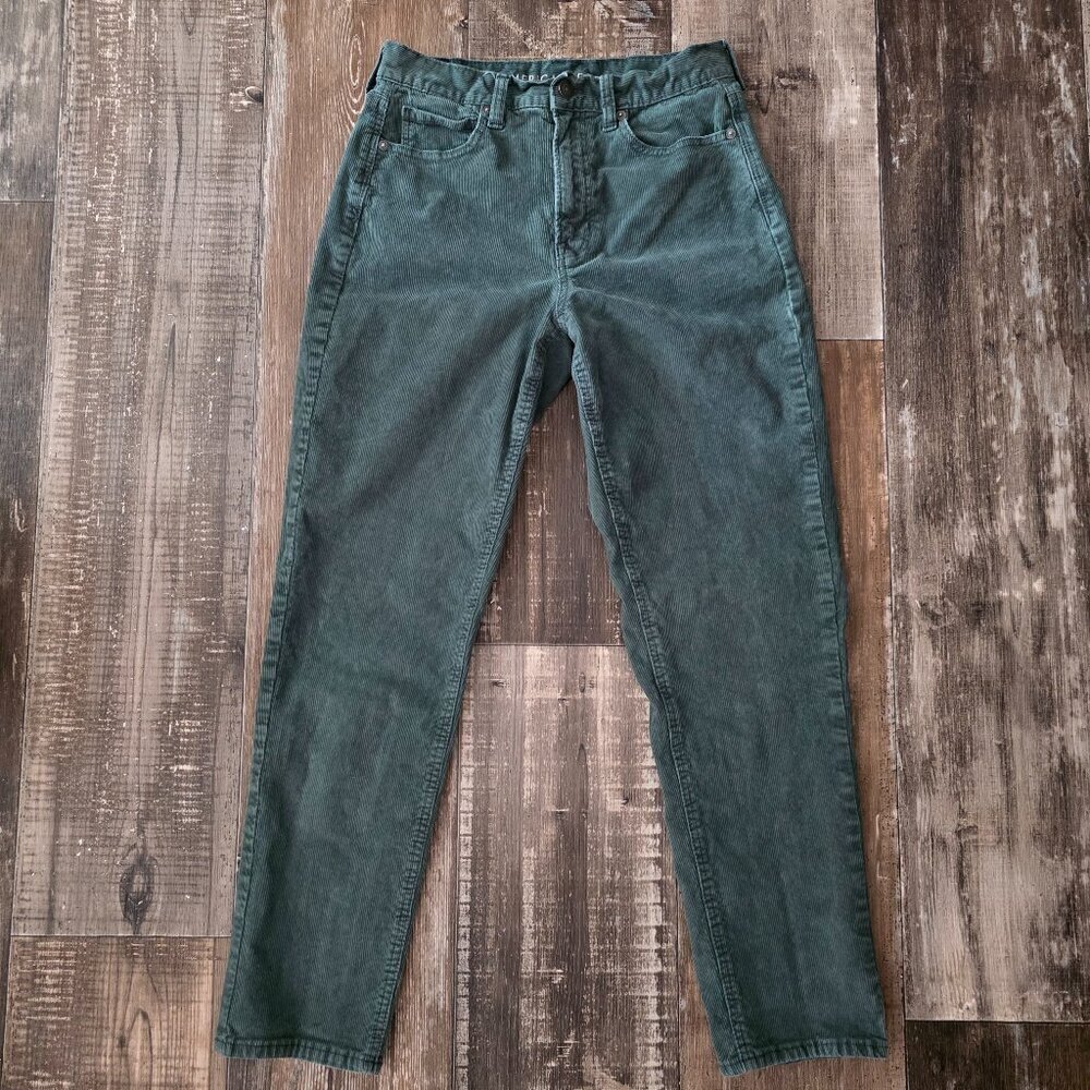 American Eagle Green Corduroy Stretch Mom Jeans size 2 Regular